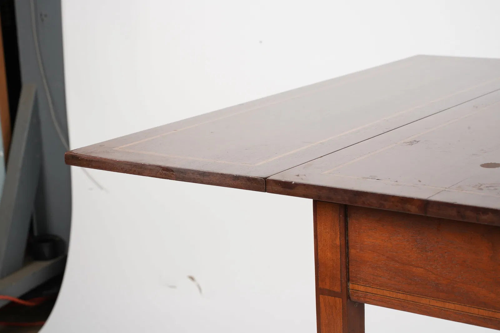 AF1-056: Late 19th Century American Federal Mahogany Drop Leaf Side Table