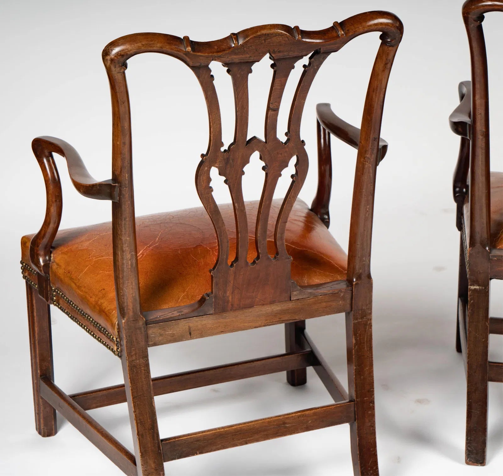 AF2-060: Pair of Early 19th Century English Chippendale Style Mahogany Arm Chairs With Leather Seats