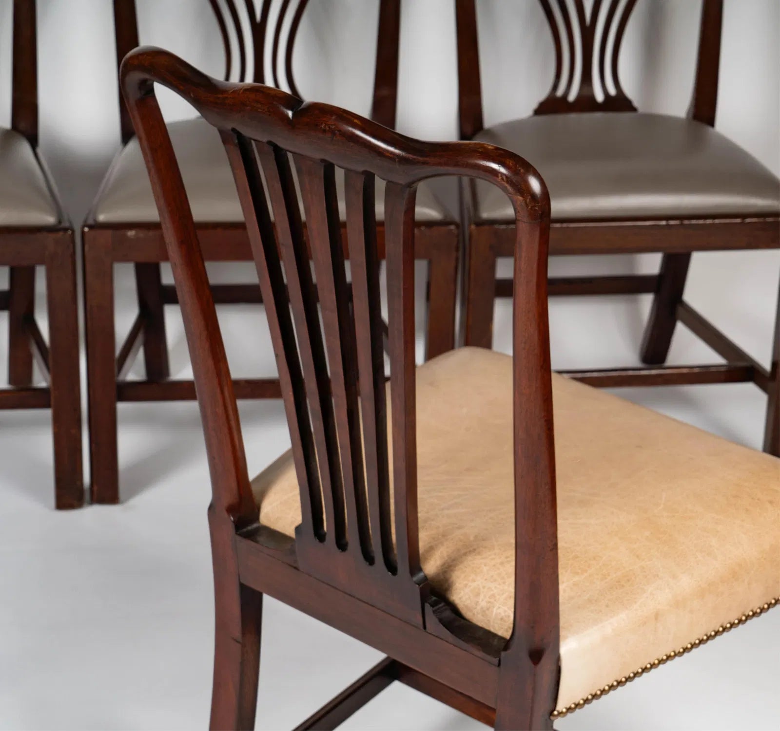 AF2-063: Early 19th Century English Chippendale Style Mahogany Side Chair With Leather Seat