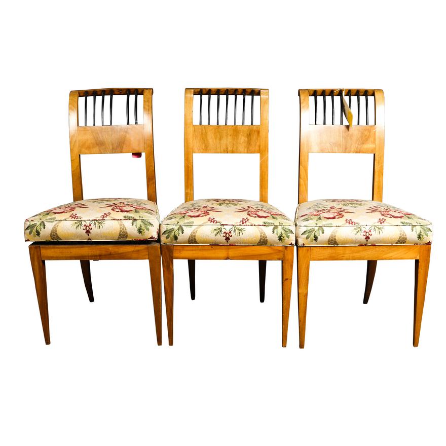 AF2-208: ANTIQUE SET OF 4 EARLY 19TH CENTURY BIEDERMEIER CHAIRS