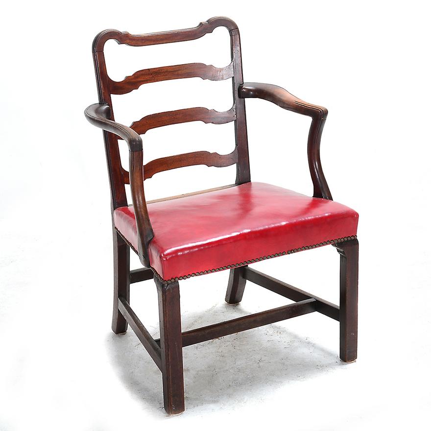 AF2-240: ANTIQUE EARLY 19TH CENTURY AMERICAN FEDERAL MAHOGANY LADDER BACK OPEN ARMCHAIR WITH RED FAUX LEATHER SEAT
