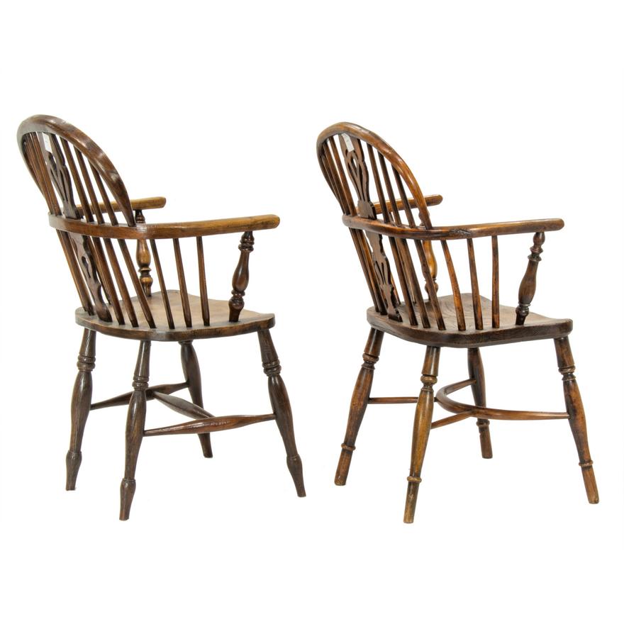 AF2-006: ANTIQUE NEAR PAIR OF EARLY 19TH CENTURY ENGLISH BOW BACK WINDSOR ARMCHAIRS