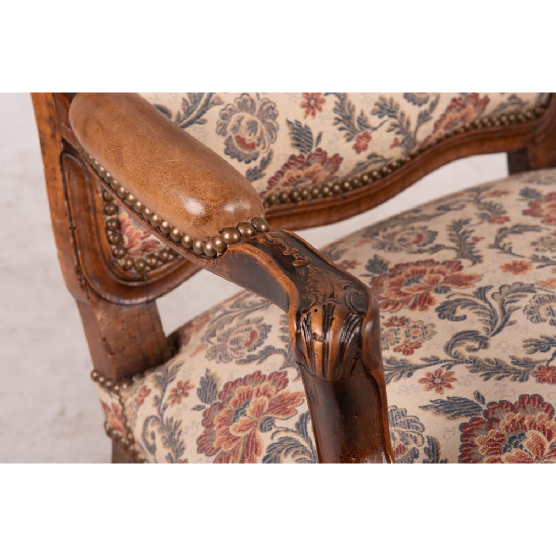 AF2-155: ANTIQUE LATE 18TH CENTURY FRENCH LOUIS XV / REGENCE BEECHWOOD FAUTEUIL