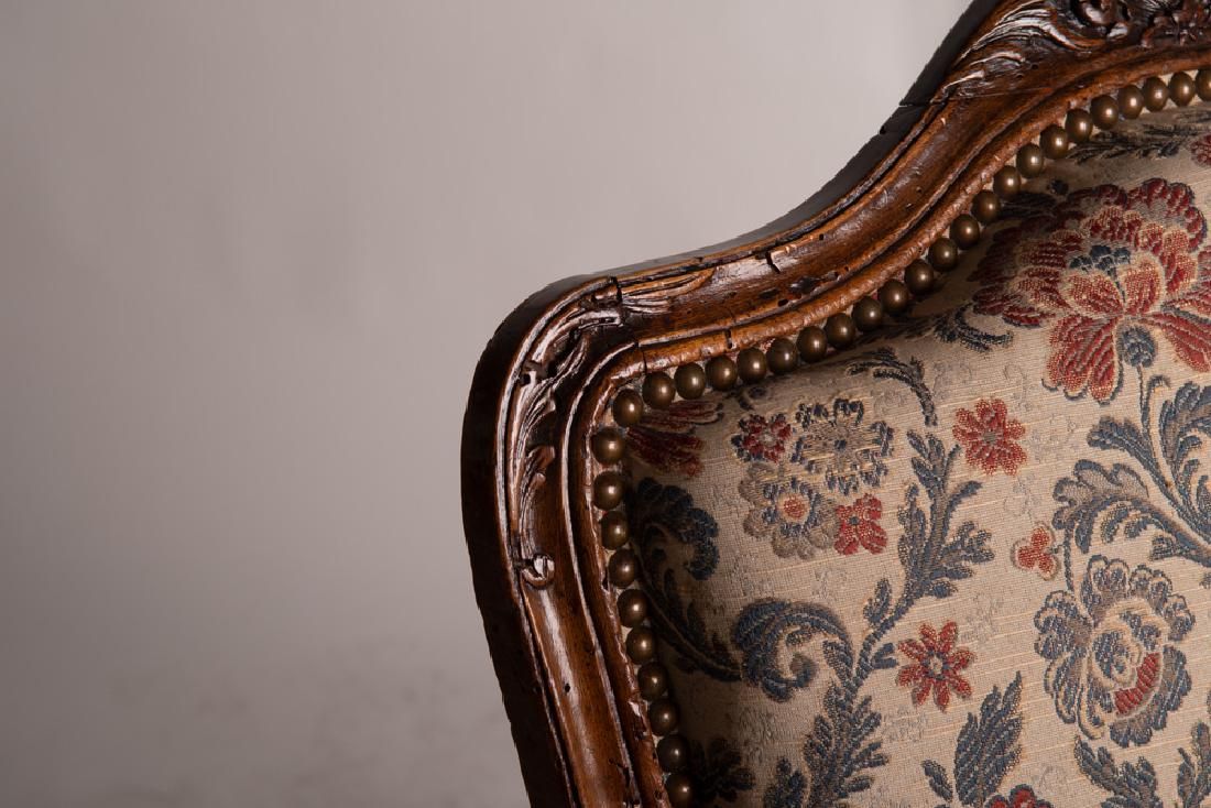 AF2-155: ANTIQUE LATE 18TH CENTURY FRENCH LOUIS XV / REGENCE BEECHWOOD FAUTEUIL