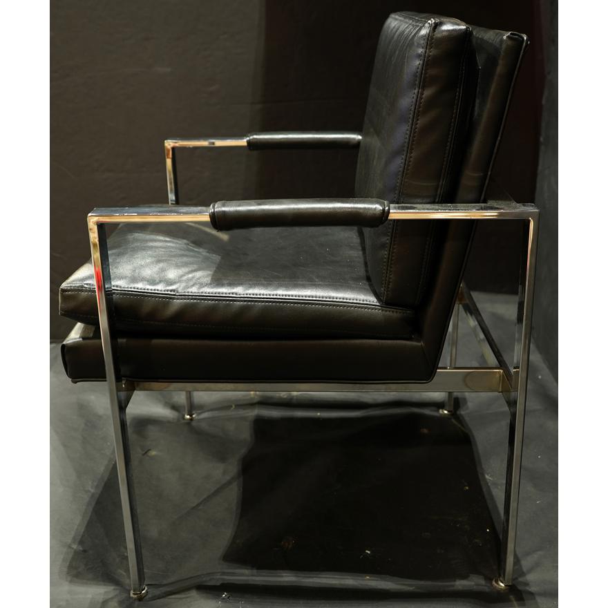 AF2-181: VINTAGE MID 20TH CENTURY MIES VAN DER ROHE STYLE BLACK LEATHER AND CHROME ARMCHAIR