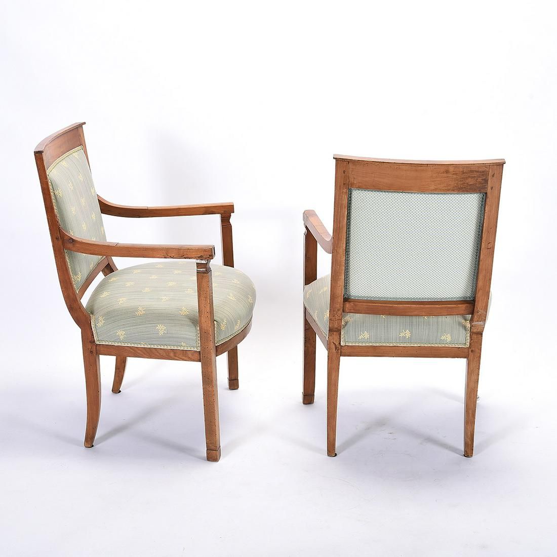 AF2-242: ANTIQUE PAIR OF EARLY 19TH CENTURY FRENCH DIRECTOIRE FRUITWOOD FAUTEUIL ARMCHAIRS