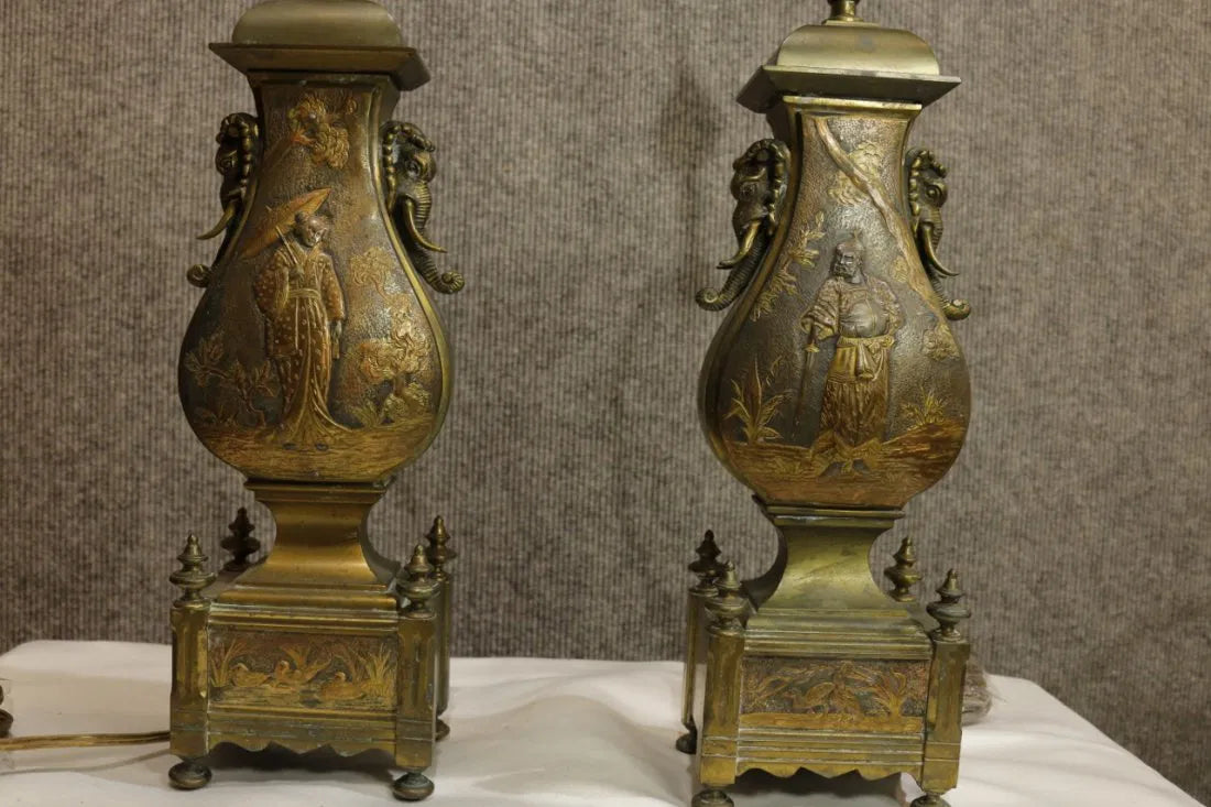 AL2-040: Antique Pair of Early 20th Century Chinoiserie Table Lamps