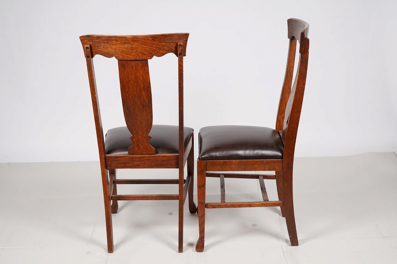 AF2-160: ANTIQUE SET OF 4 FOUR EARLY 20TH CENTURY AMERICAN OAK DINING CHAIRS