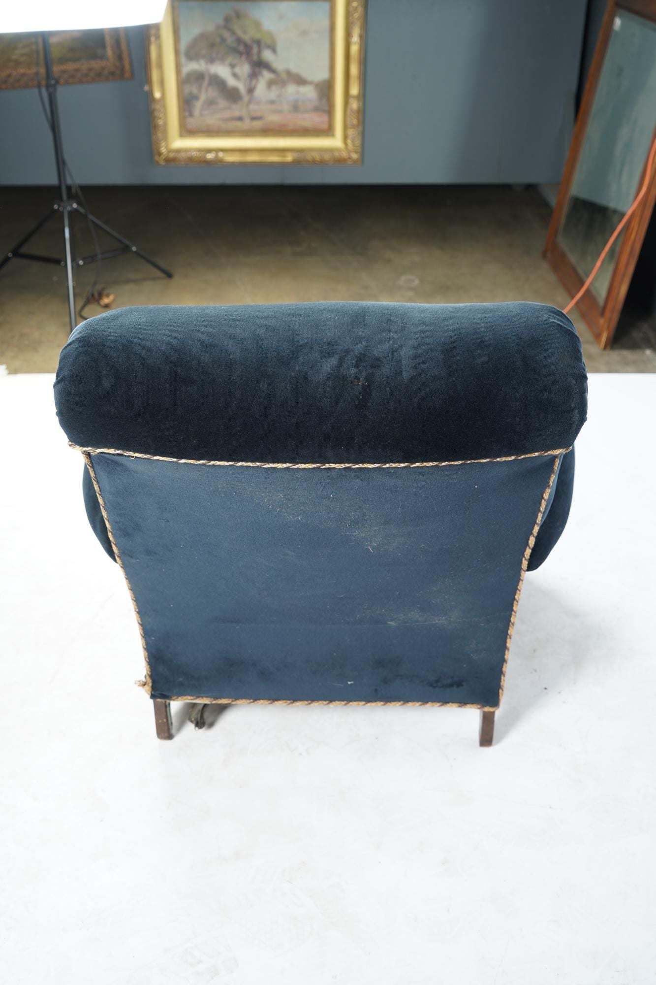 AF2-377: ANTIQUE EARLY 20TH C ART DECO BLUE VELVET UPHOLSTERED CLUB CHAIR - PENNY MARSHALL