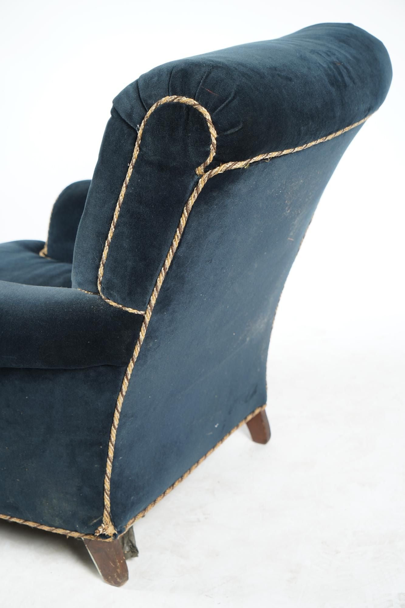 AF2-377: ANTIQUE EARLY 20TH C ART DECO BLUE VELVET UPHOLSTERED CLUB CHAIR - PENNY MARSHALL