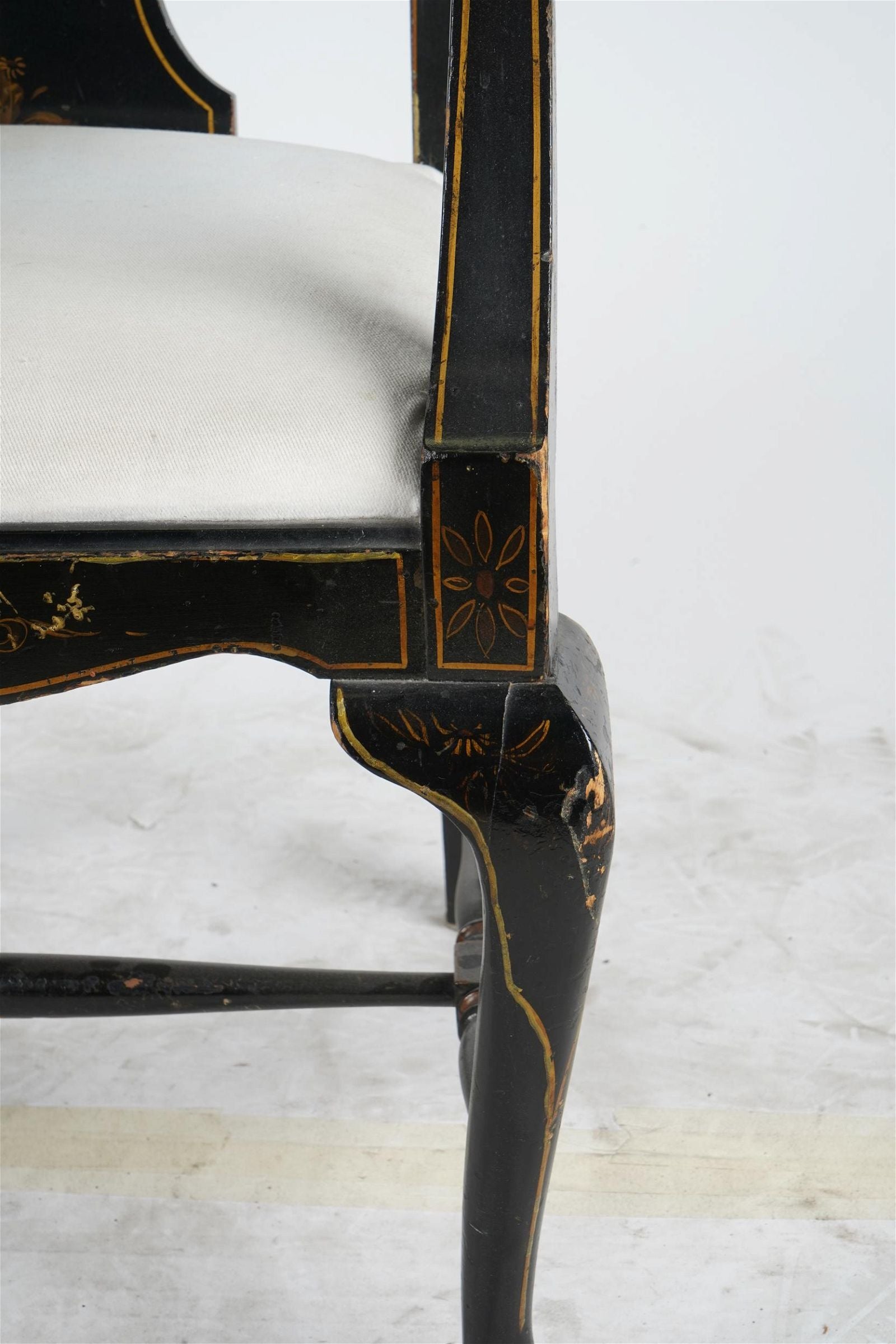 AF2-016: ANTIQUE EARLY 20TH CENTURY AMERICAN GEORGIAN STYLE CHINOISERIE ARM CHAIR