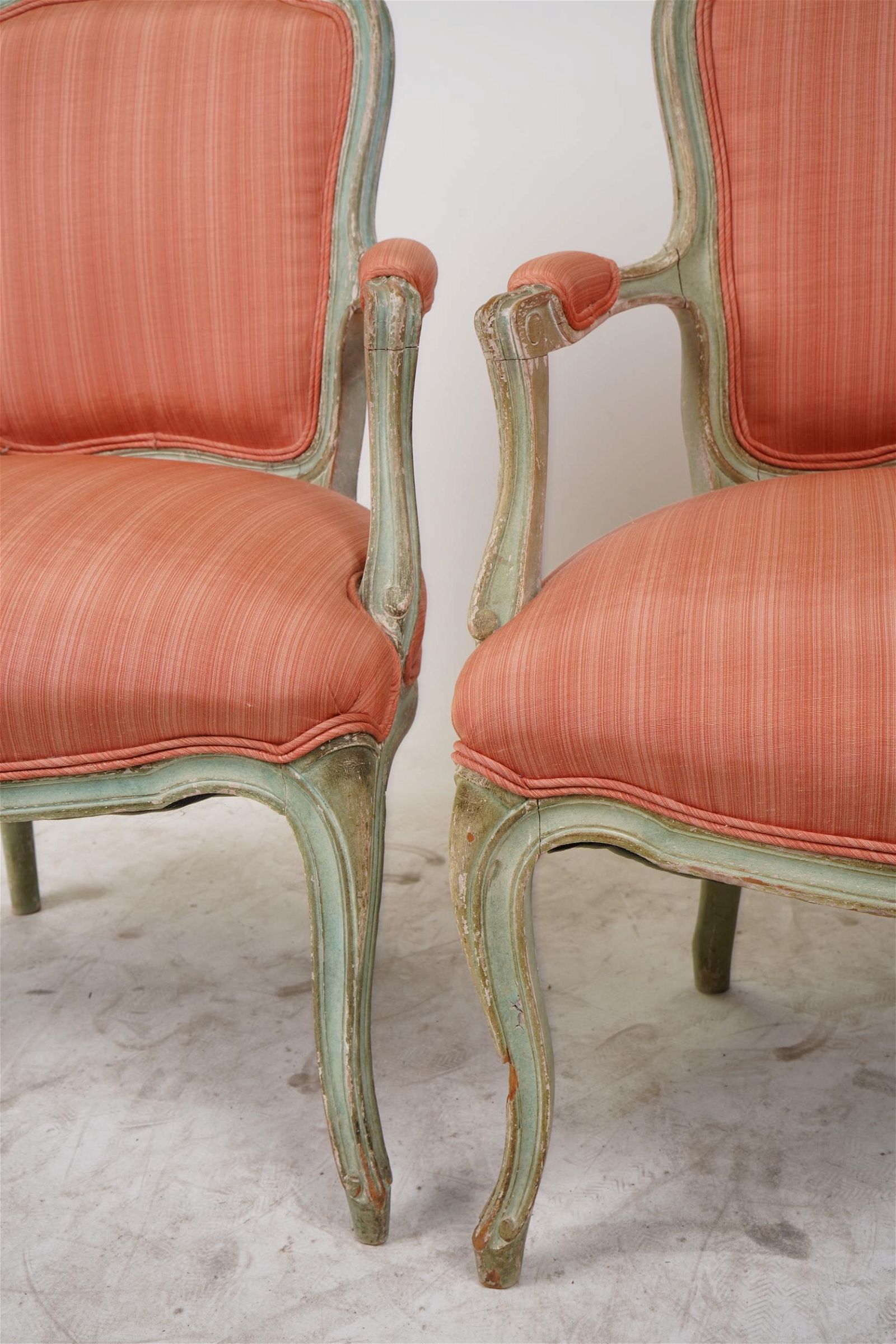 AF2-019: ANTIQUE PAIR OF LATE 19TH CENTURY PAINTED LOUIS XV STYLE FAUTEUILS