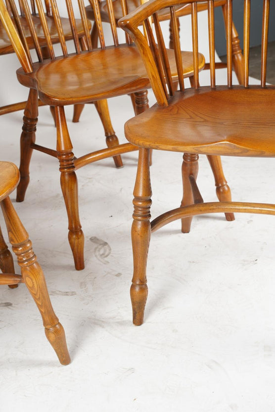 AF2-105: ANTIQUE SET OF 8 EARLY 20TH CENTURY OAK WINDSOR HOOP BACK DINING CHAIRS