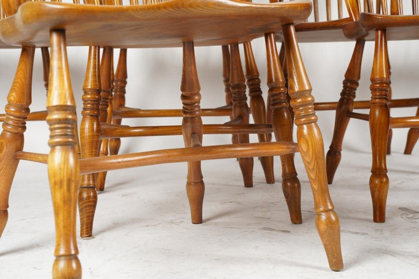 AF2-105: ANTIQUE SET OF 8 EARLY 20TH CENTURY OAK WINDSOR HOOP BACK DINING CHAIRS