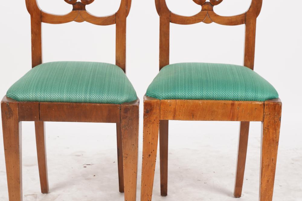 AF2-030: ANTIQUE PAIR OF EARLY 19TH CENTURY BIEDERMEIER CARVED FRUITWOOD SIDE CHAIRS