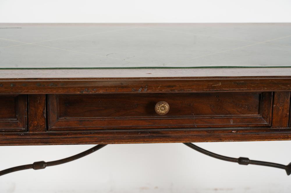 AF5-030: LATE 20TH CENTURY SPANISH COLONIAL REVIVAL WRITING DESK / LIBRARY TABLE W/ LEATHER TOP