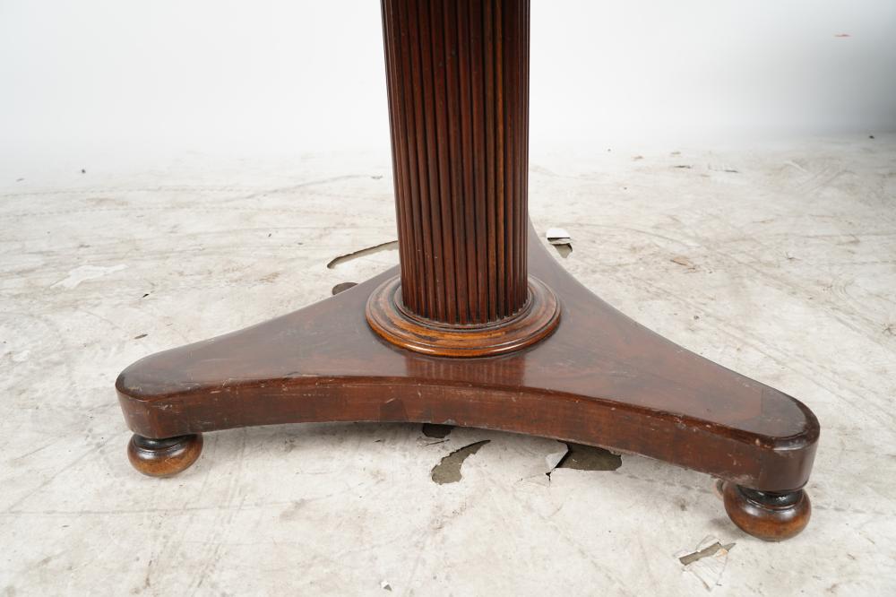 AF1-070:  ANTIQUE EARLY 19TH CENTURY AMERICAN CLASSICAL WALNUT CENTER TABLE WITH STAG'S LEAP INLAY