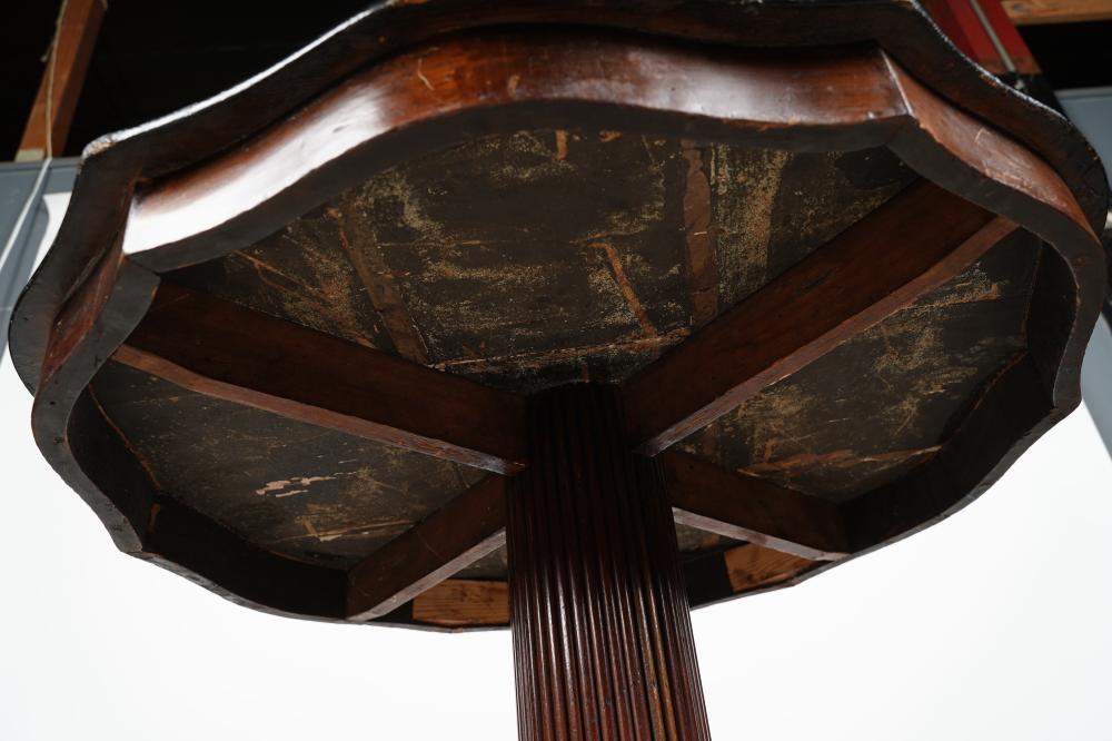 AF1-070:  ANTIQUE EARLY 19TH CENTURY AMERICAN CLASSICAL WALNUT CENTER TABLE WITH STAG'S LEAP INLAY