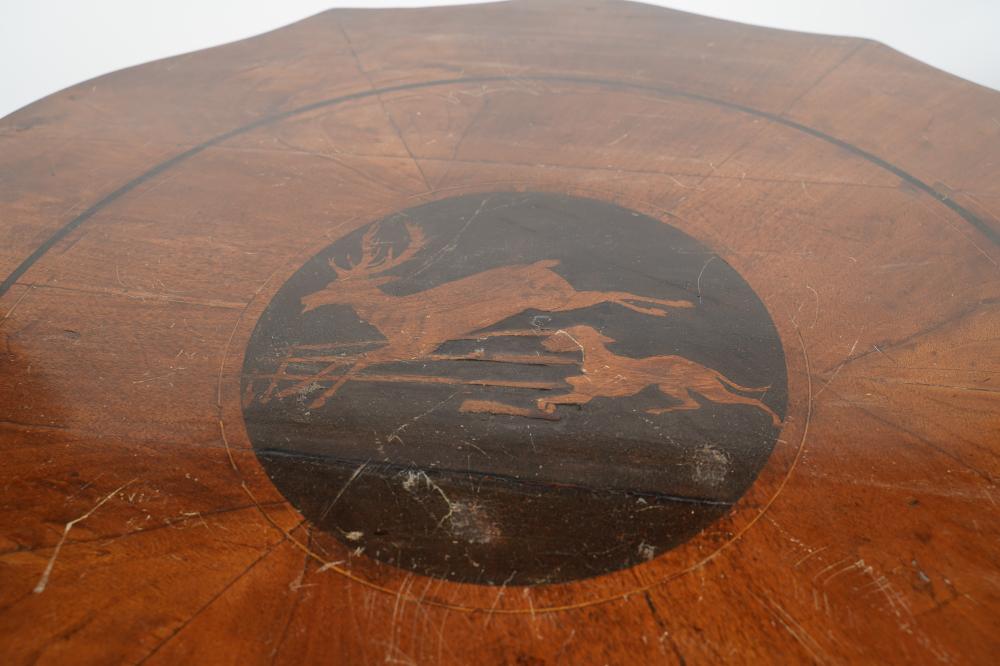 AF1-070:  ANTIQUE EARLY 19TH CENTURY AMERICAN CLASSICAL WALNUT CENTER TABLE WITH STAG'S LEAP INLAY