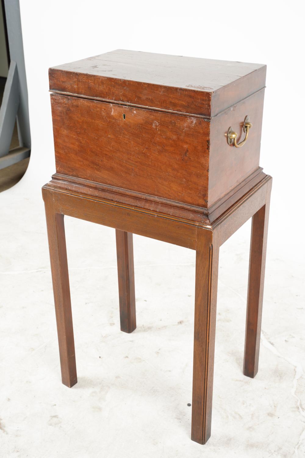 AF3-020: ANTIQUE LATE 18TH CENTURY ENGLISH GEORGIAN MAHOGANY TANTALUS ON STAND