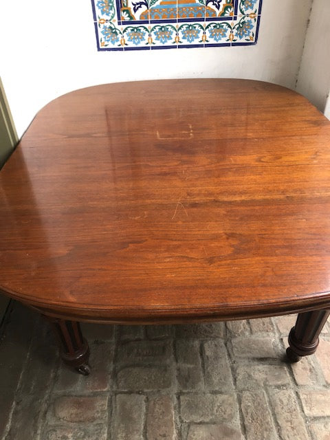 AF1-123: ANTIQUE CIRCA 1880 AMERICAN VICTORIAN WALNUT EXTENSION DINING TABLE