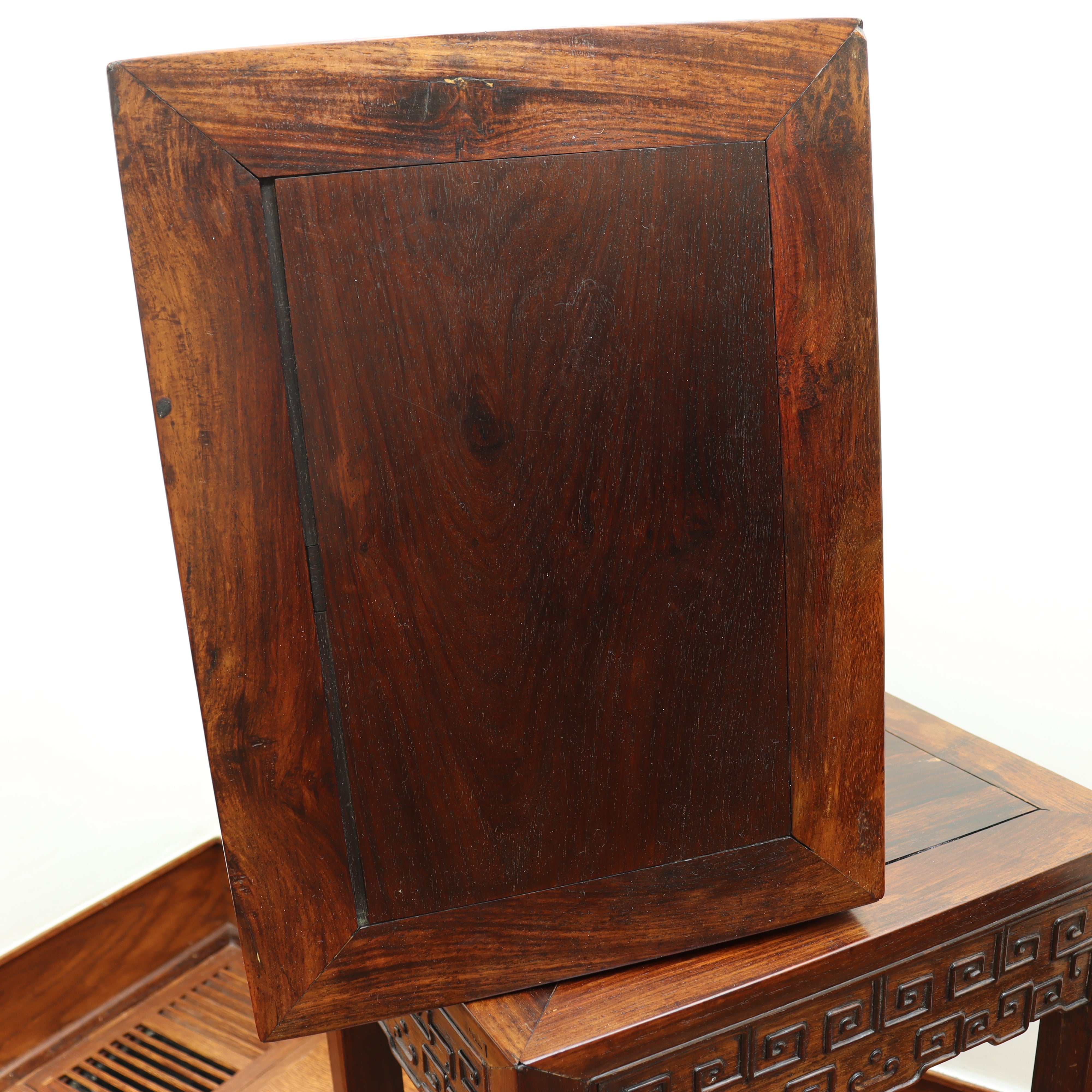 AF1-190: ANTIQUE PAIR OF EARLY 20TH CENTURY CHINESE HARDWOOD CARVED SIDE TABLES