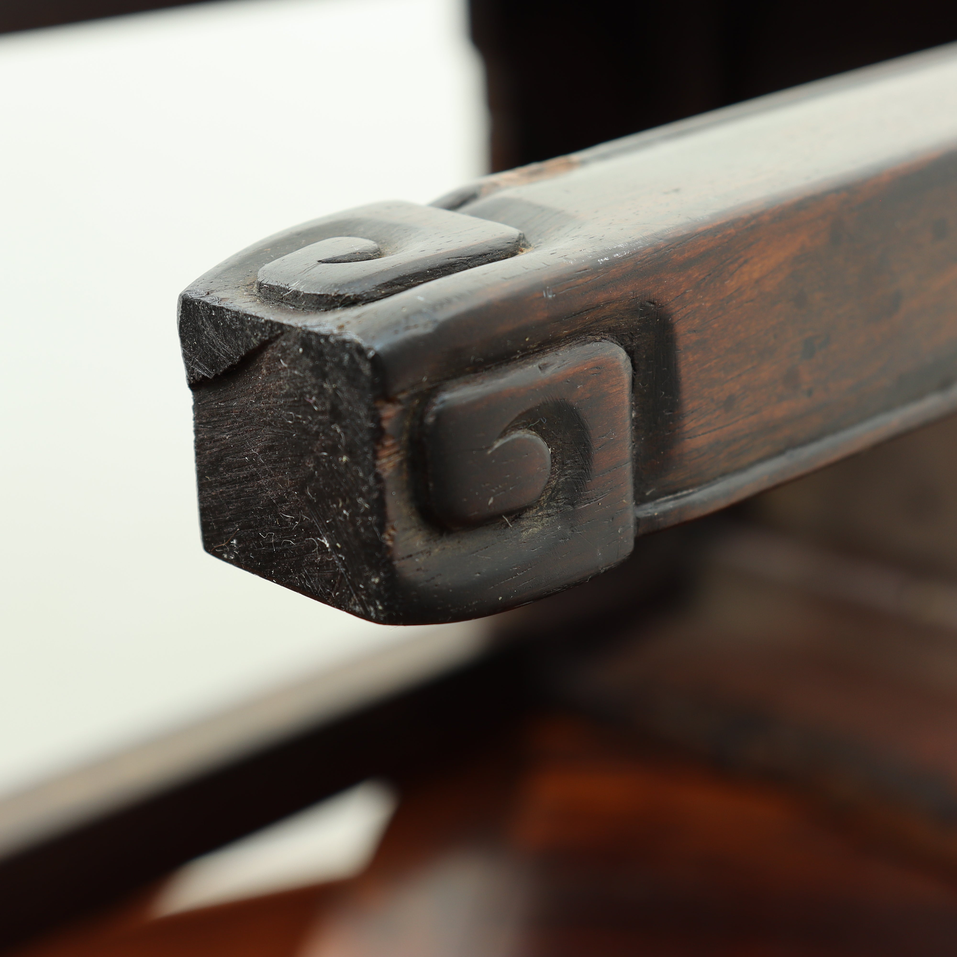 AF1-190: ANTIQUE PAIR OF EARLY 20TH CENTURY CHINESE HARDWOOD CARVED SIDE TABLES