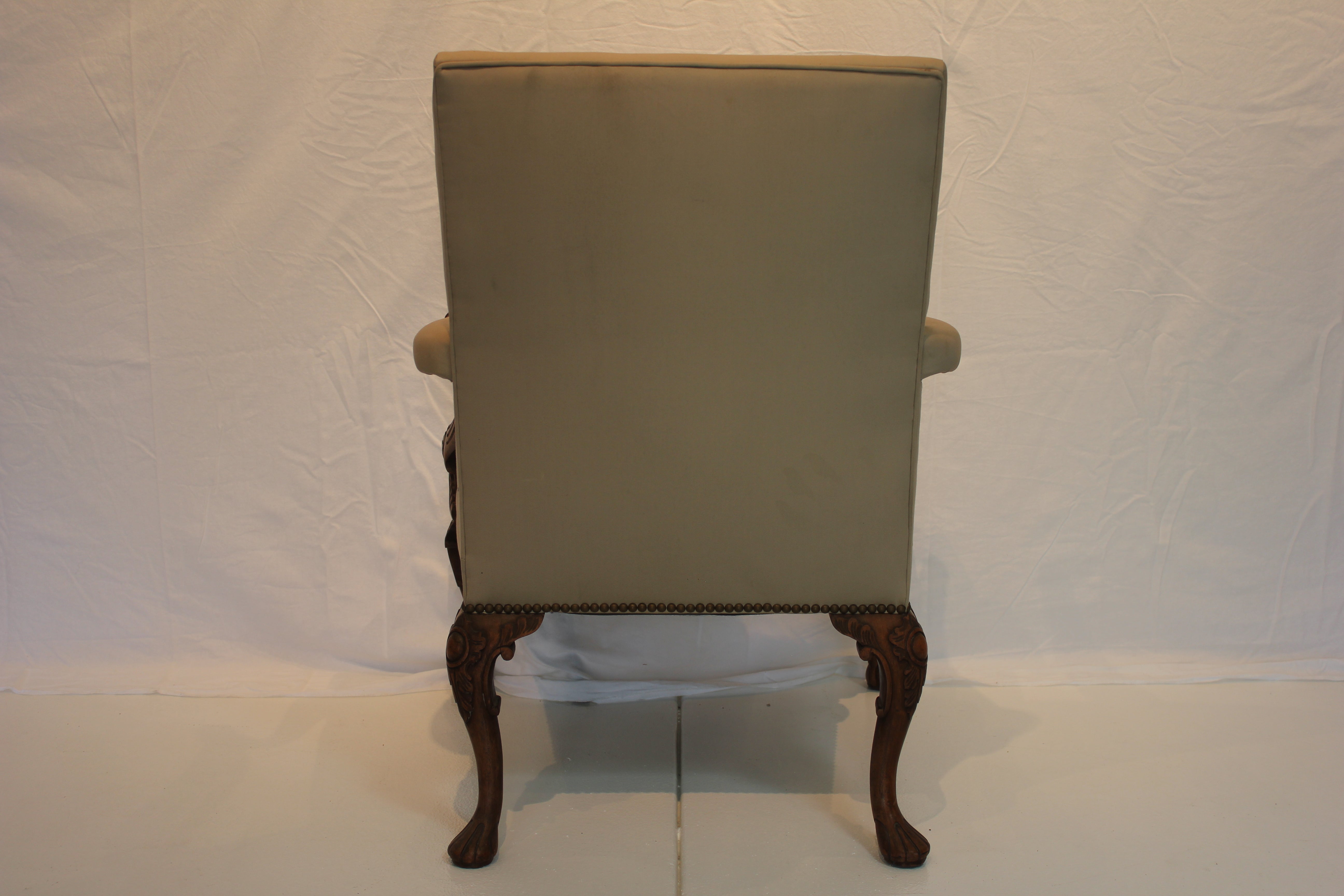 AF2-226: Antique Early 19th Century Walnut English George II Open Arm Chair