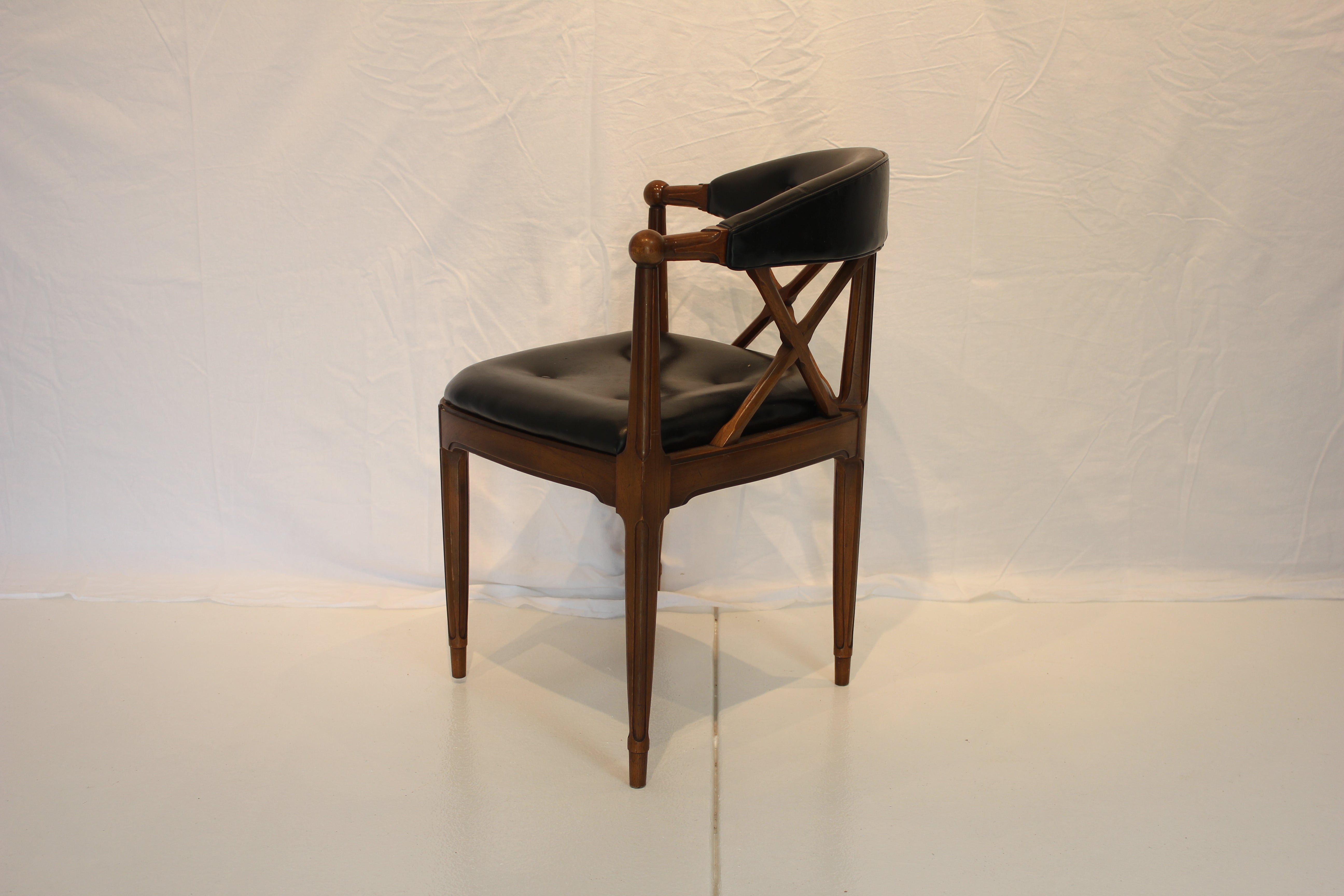 AF2-314: Vintage Set of 4 mid 20th Century Corner Arm Chairs