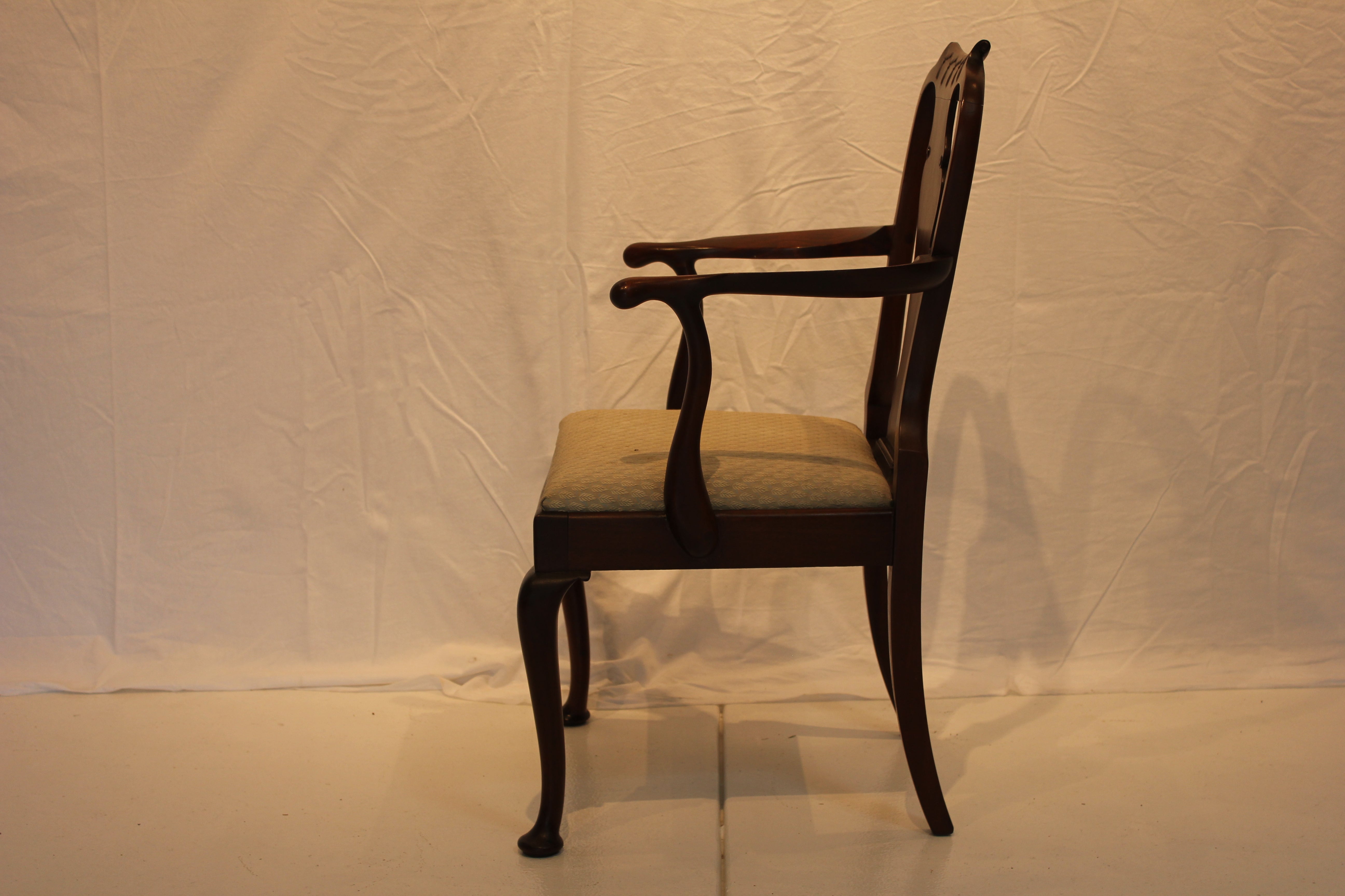 AF2-173: Antique Late 19th Century Mahogany Queen Anne Style Child's Chair