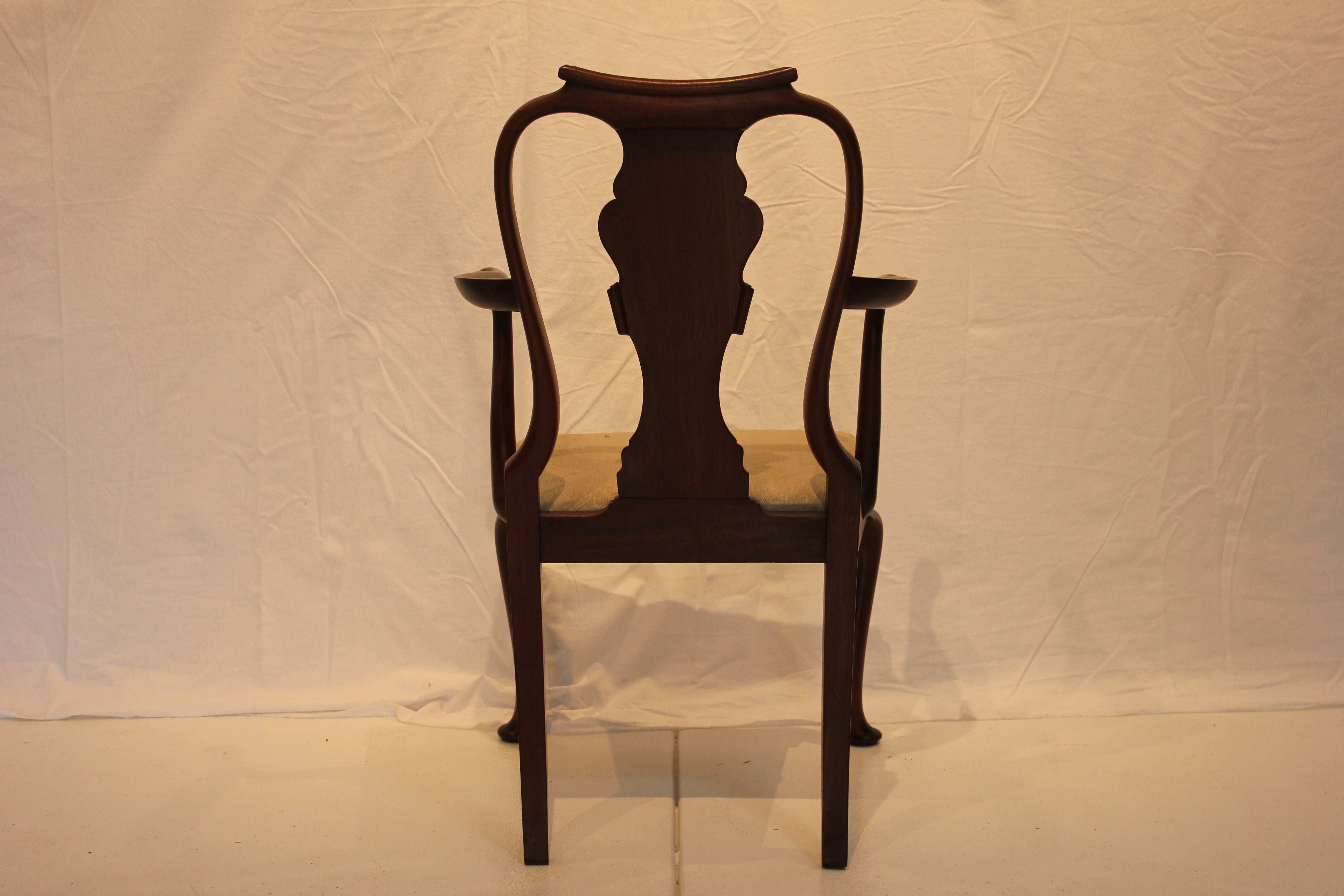 AF2-173: Antique Late 19th Century Mahogany Queen Anne Style Child's Chair