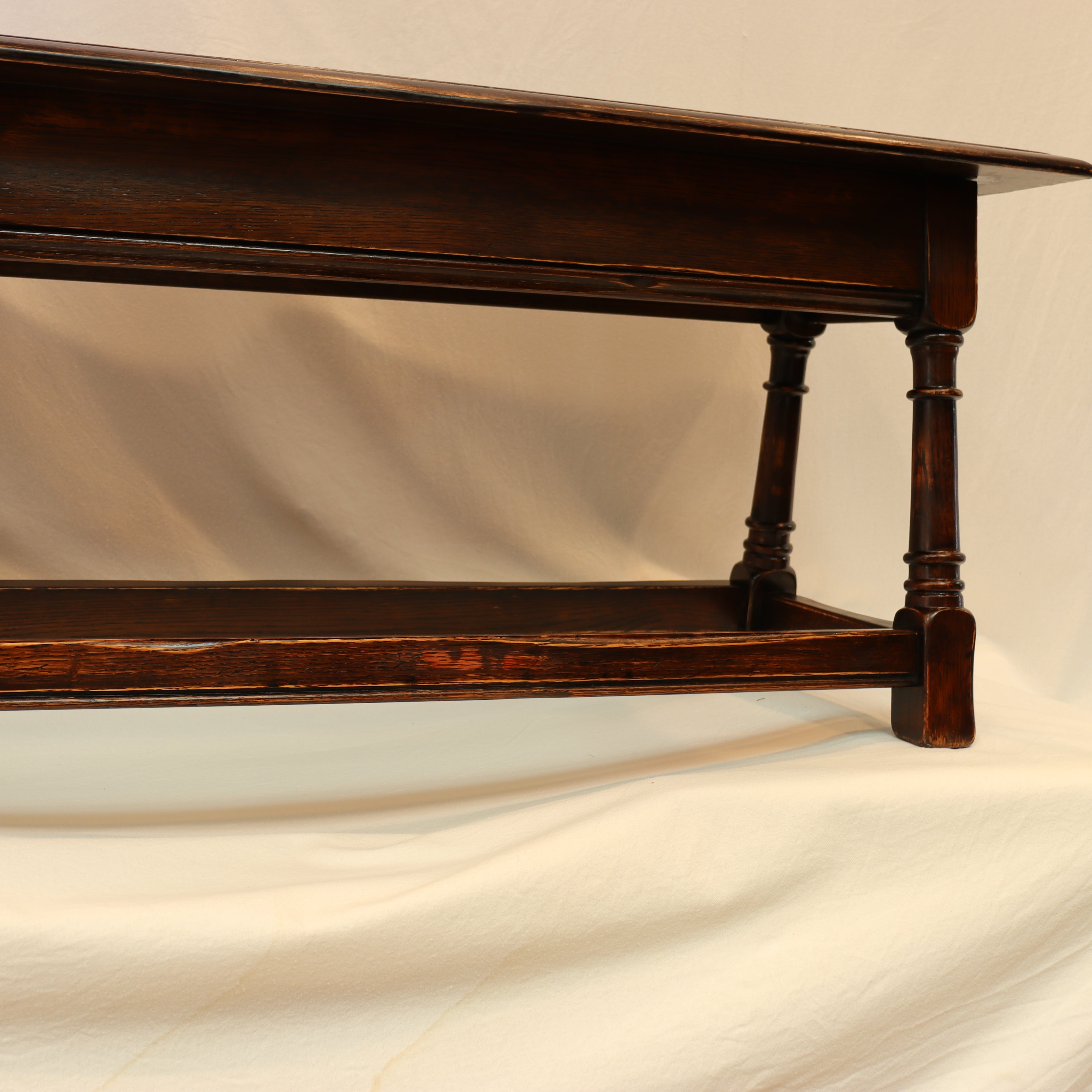 AF2-124: Antique Early 20th Century English Jacobean Style Oak Bench with Turned Legs