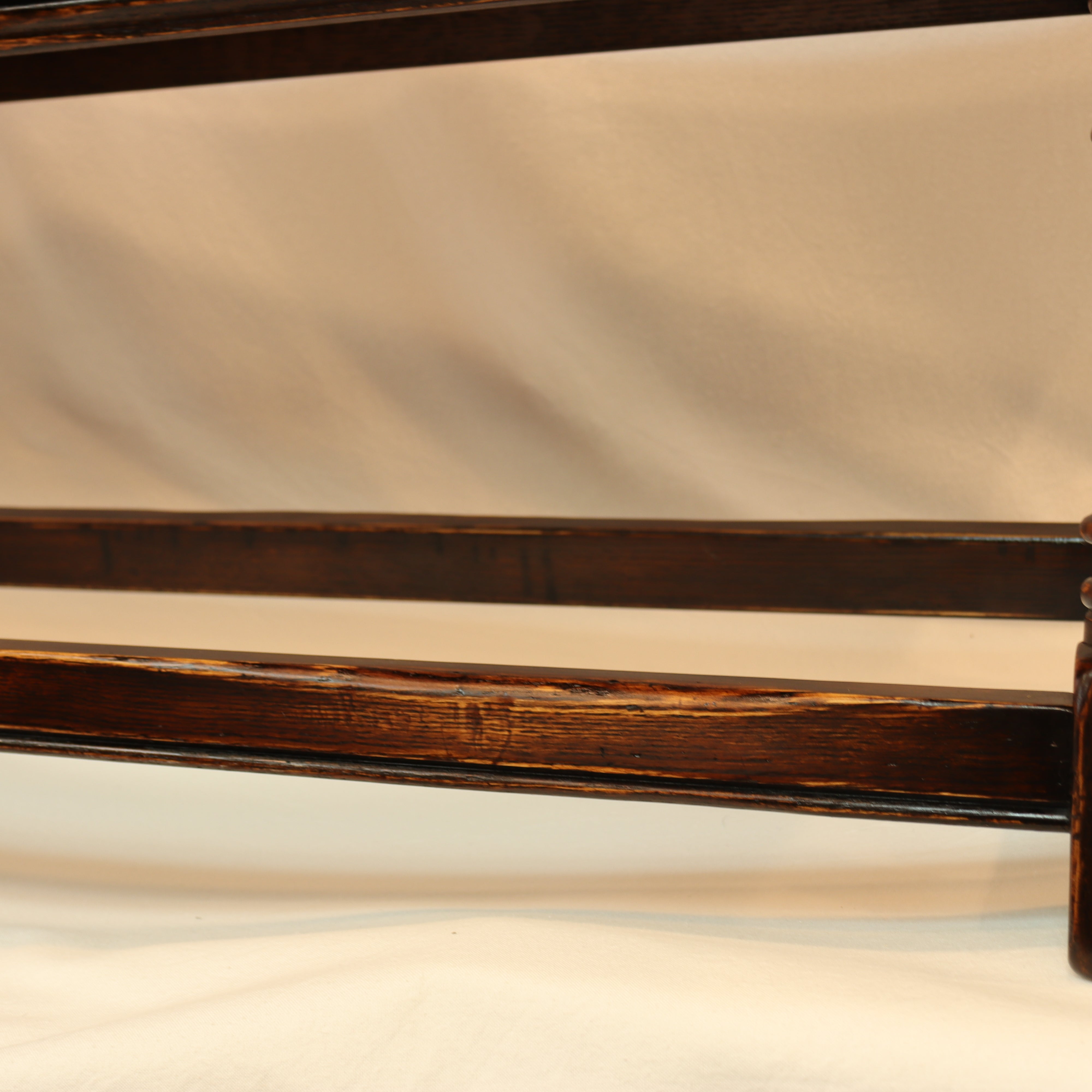 AF2-124: Antique Early 20th Century English Jacobean Style Oak Bench with Turned Legs