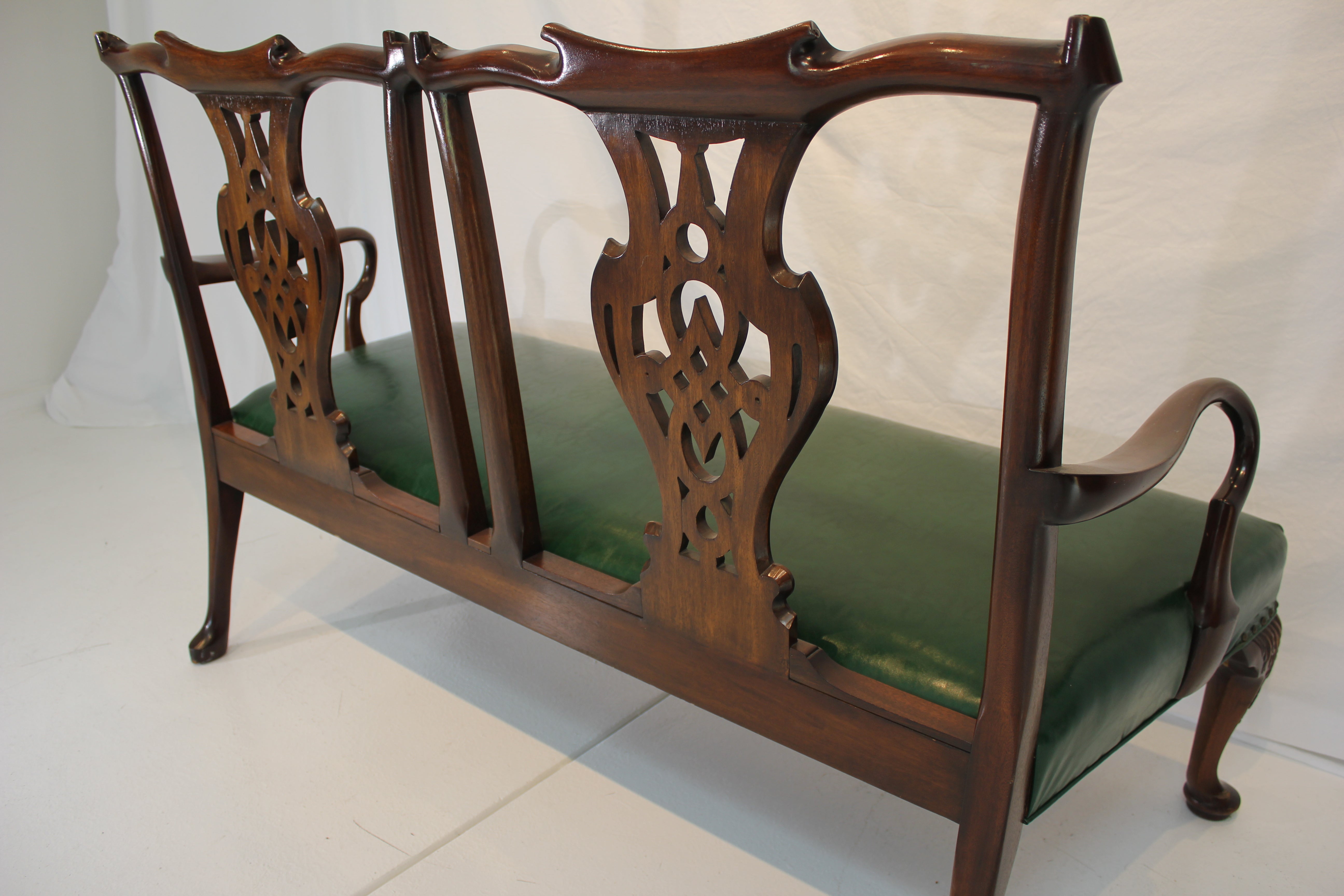 AF2-138: Antique Early 20th Century George III Style Carved Mahogany Double Chair Back Settee