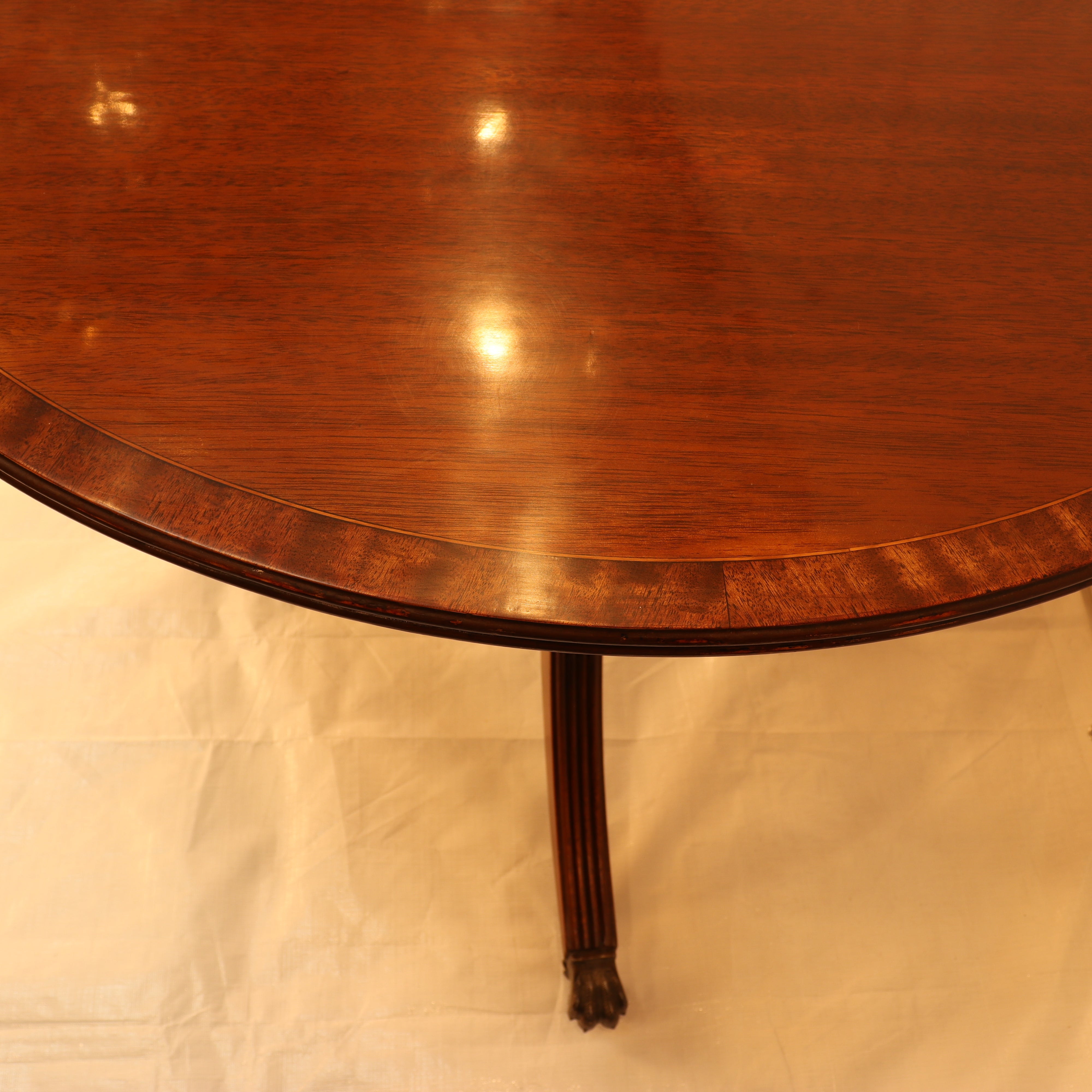 AF1-121: Antique Early 20th Century English Georgian Style Double Pedestal Oval Mahogany Dining Table With Cross Banding