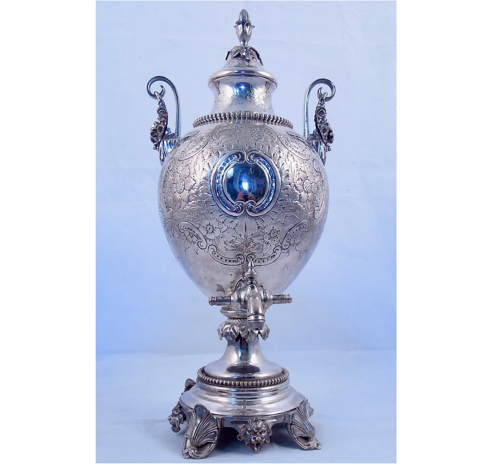 DA2-023: Late 19th Century English Sheffield Plate Hot Water Urn