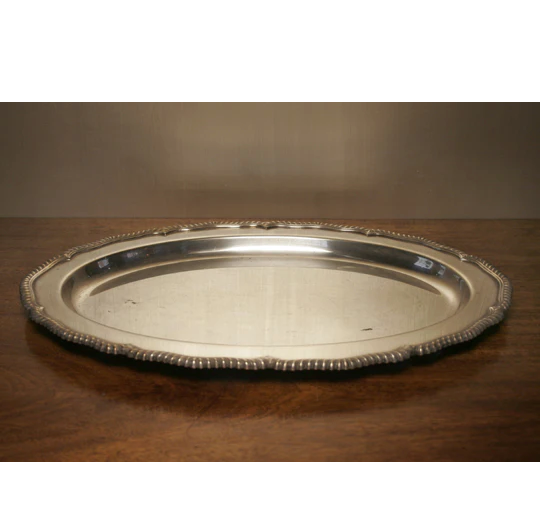 DA2-108 - Silver Tray with Gadroon Edge