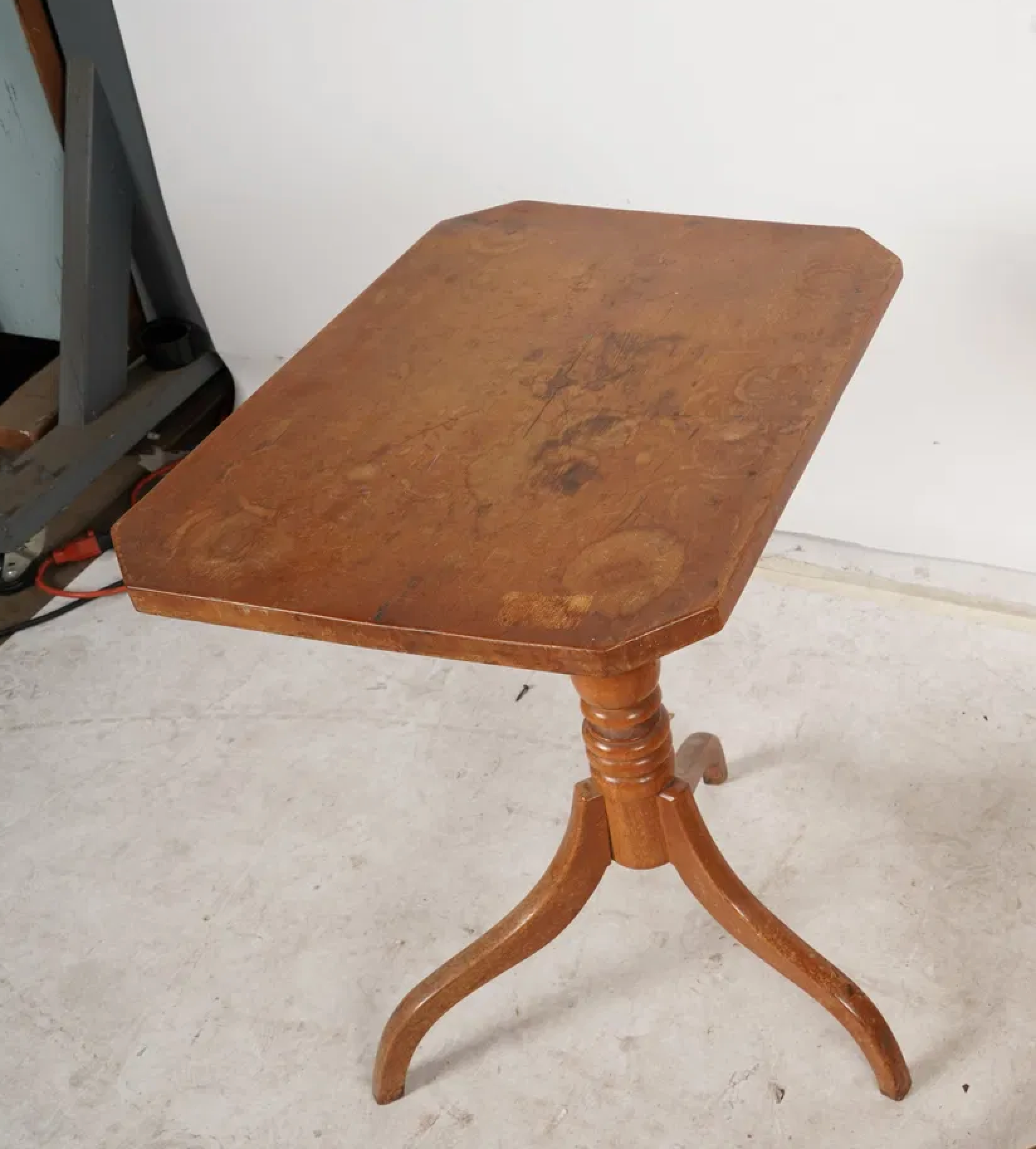 AF1-051: Antique 18th Century American Federal Fruitwood Candle Stand