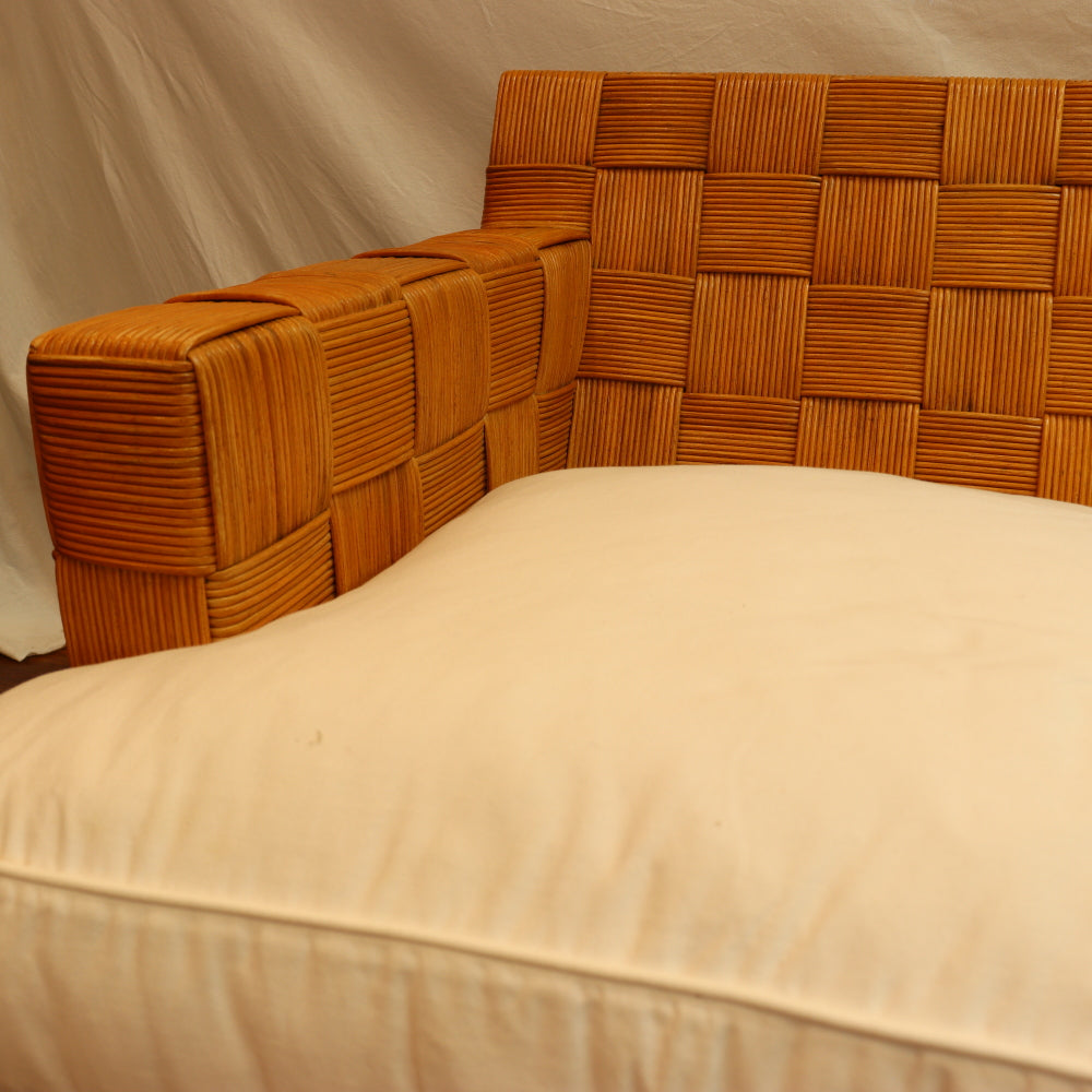 AF2-400: Vintage Circa 1990 John Hutton for Donghia Block Island Rattan Sofa W/ New White Cotton Upholstery