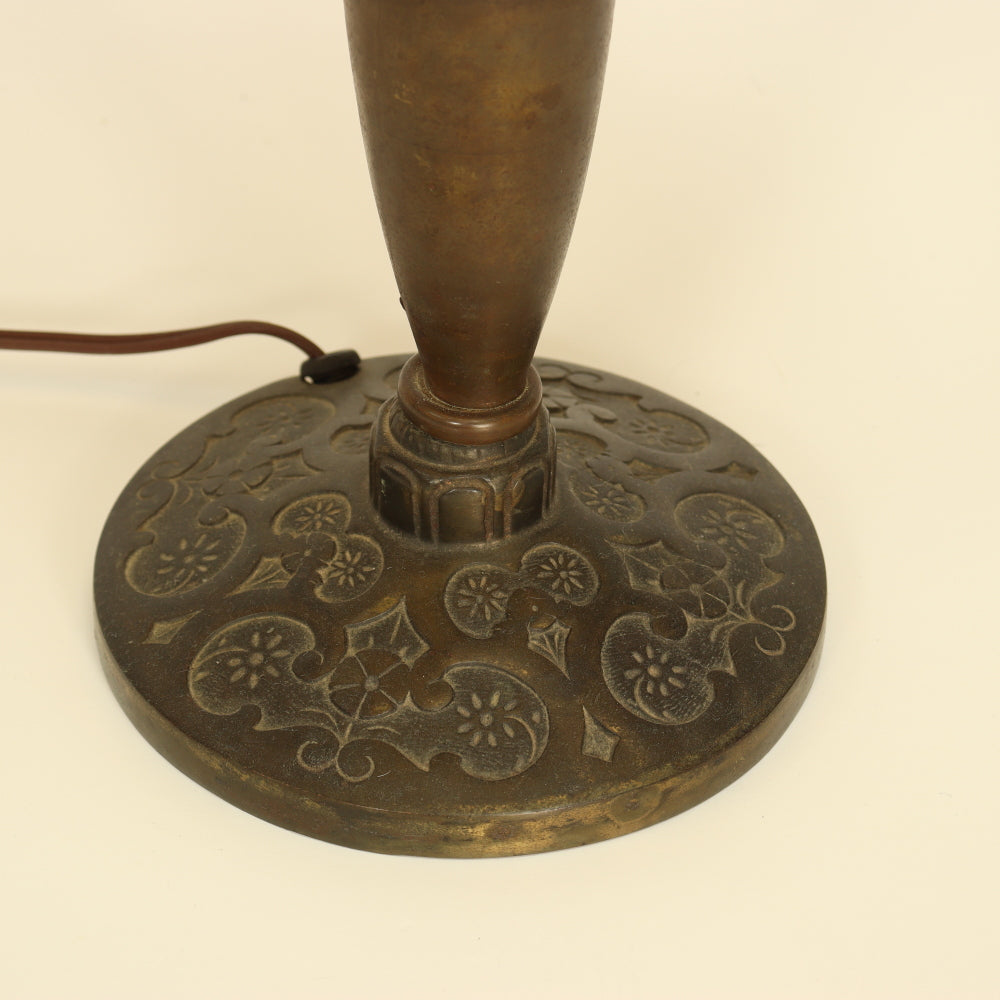 AL2-027: Circa 1920's Pittsburg Lamp With Chipped Ice Shade