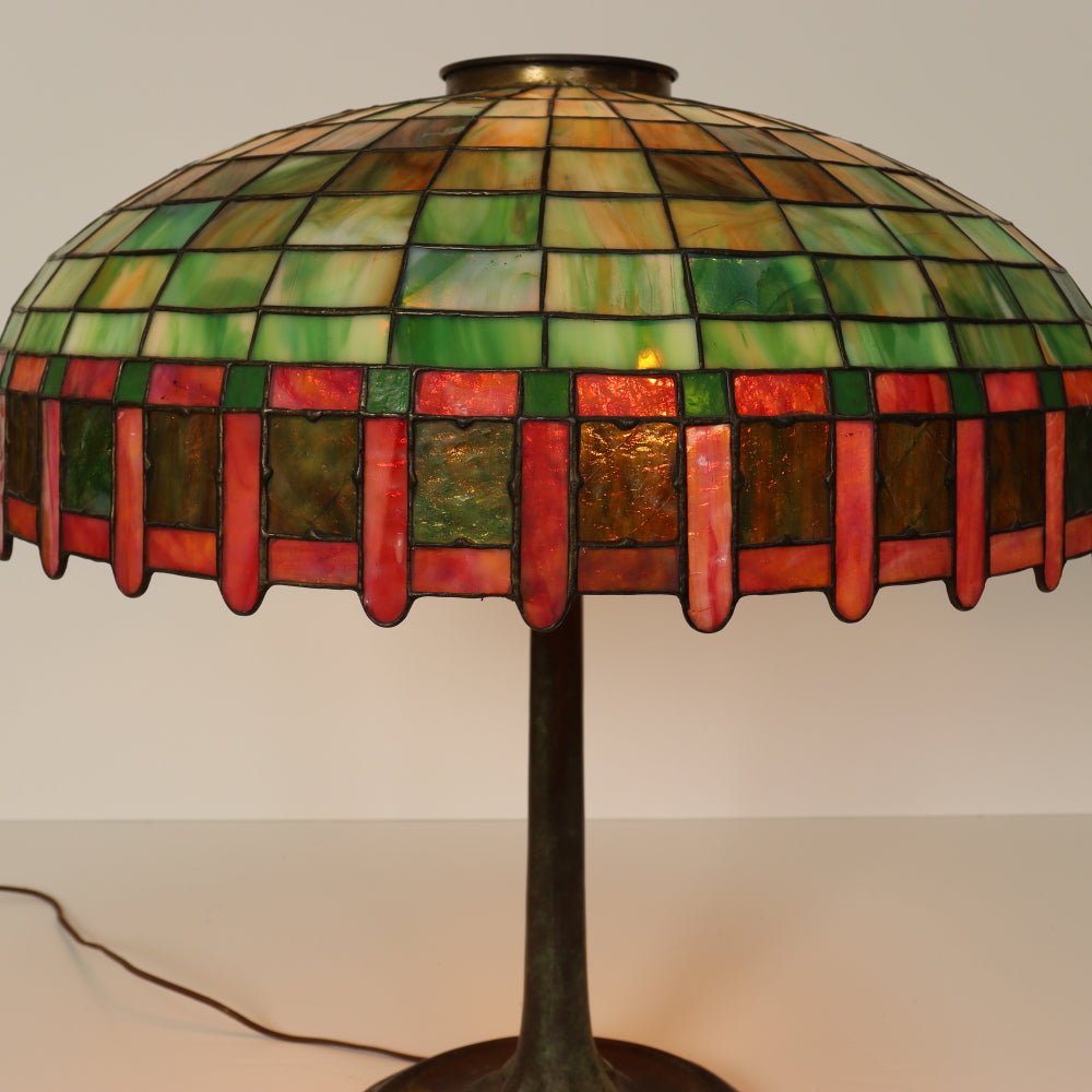 AL2-044:  Antique Early 20th Century Arts & Crafts Tiffany Style Bronze Lamp with Leaded and Stained Glass Shade