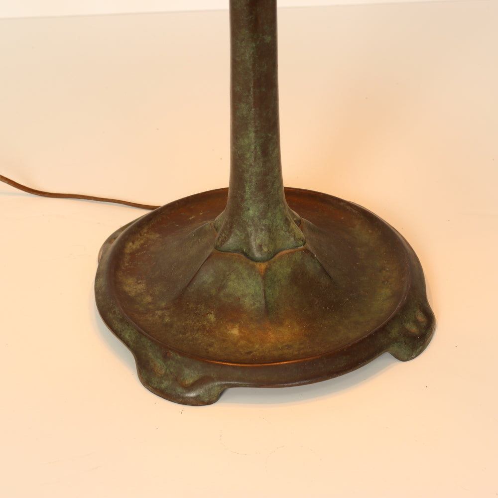 AL2-044:  Antique Early 20th Century Arts & Crafts Tiffany Style Bronze Lamp with Leaded and Stained Glass Shade