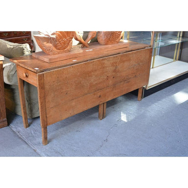 ANTIQUE AMERICAN DROP LEAF SERVINGTABLE | Work of Man