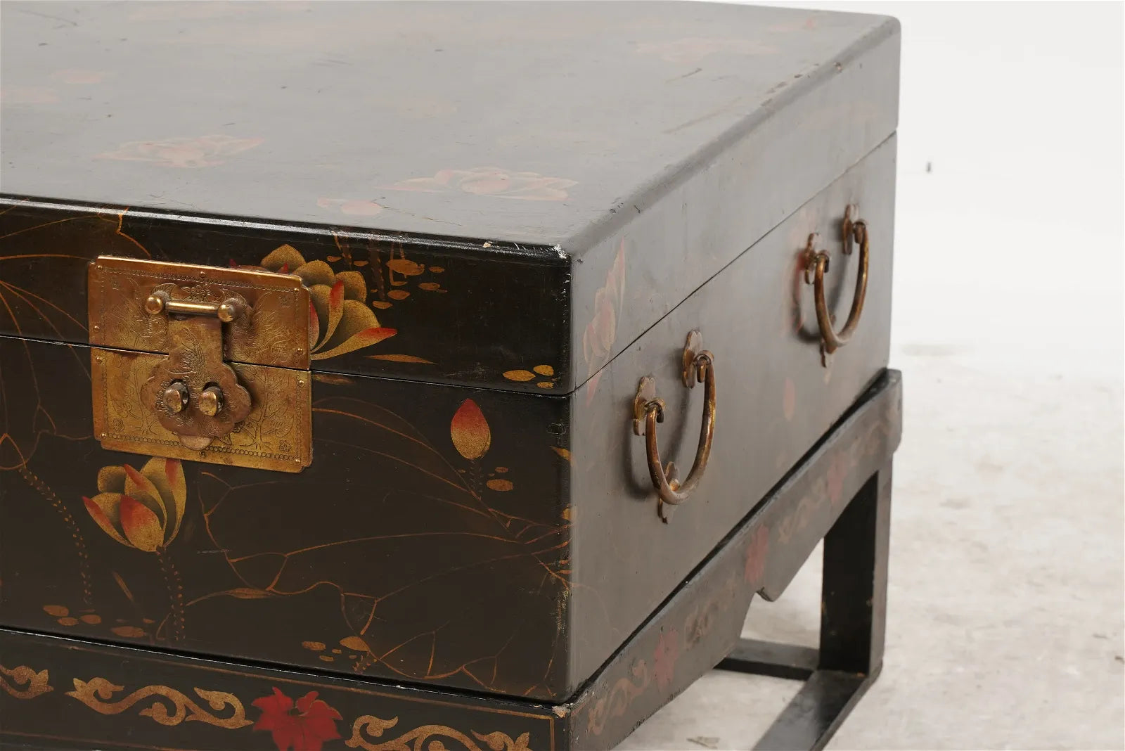 AF1-387: Antique Early 20th Century Chinese Hand Painted Wood Trunk on Stand