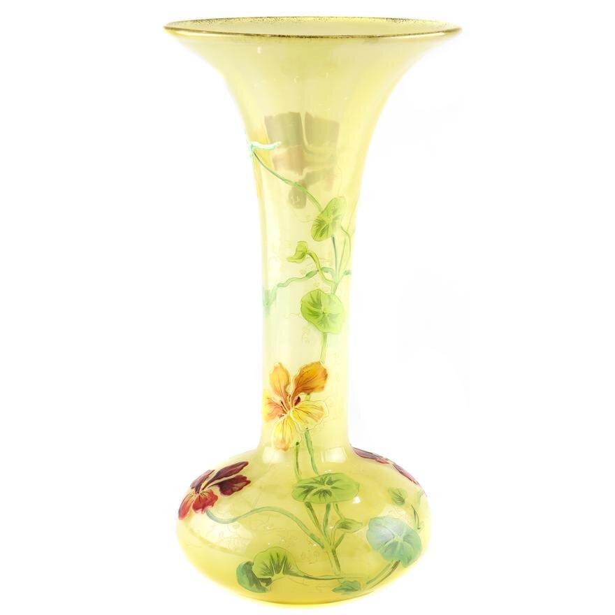 DA4-004: EARLY 20TH CENTURY PAIRPOINT FLORAL GLASS VASE W/ ENAMEL DECORATION