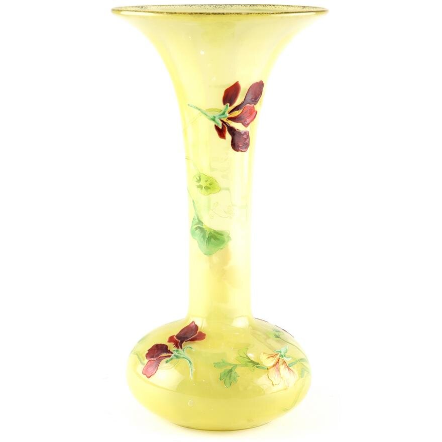 DA4-004: EARLY 20TH CENTURY PAIRPOINT FLORAL GLASS VASE W/ ENAMEL DECORATION