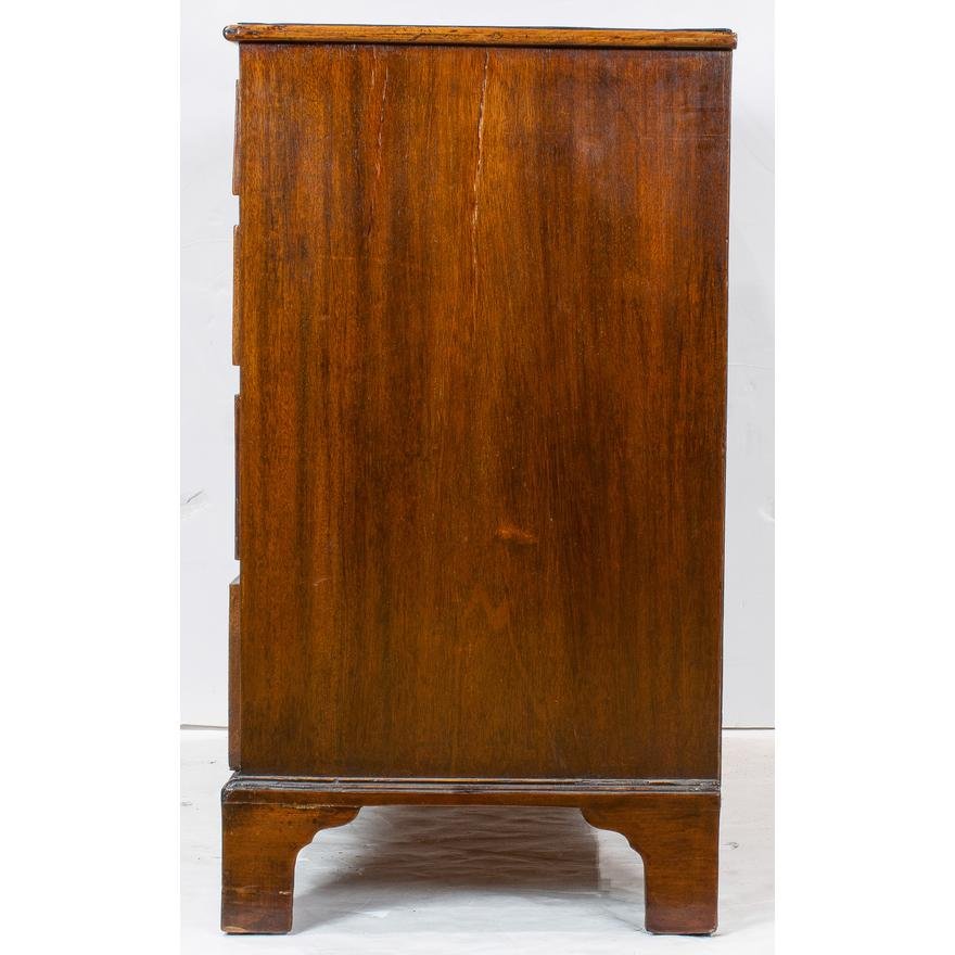 AF4-370: ANTIQUE LATE 18TH CENTURY GEORGE III MAHOGANY BACHELORS CHEST