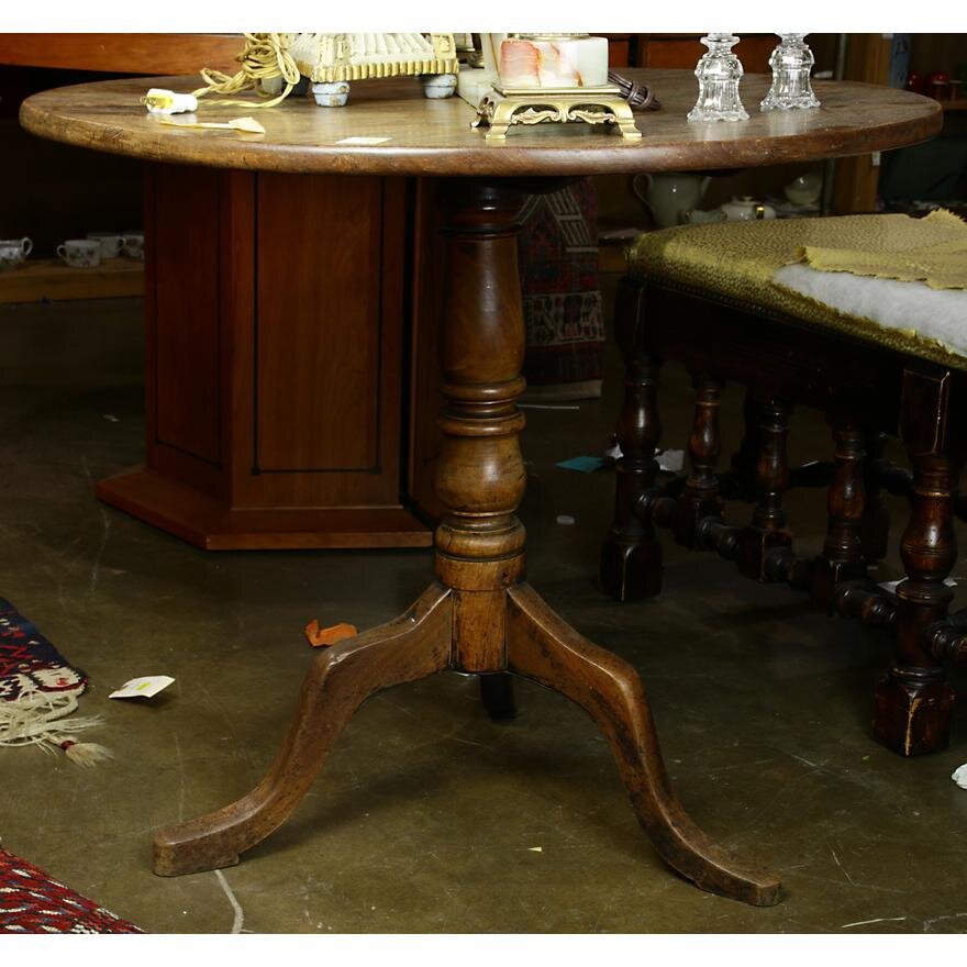 ANTIQUE CHIPPENDALE TILT TOP TEA TABLE | Work of Man