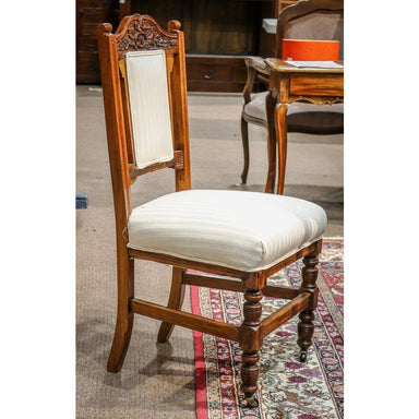 ANTIQUE AMERICAN VICTORIAN DINING CHAIRS | Work of Man