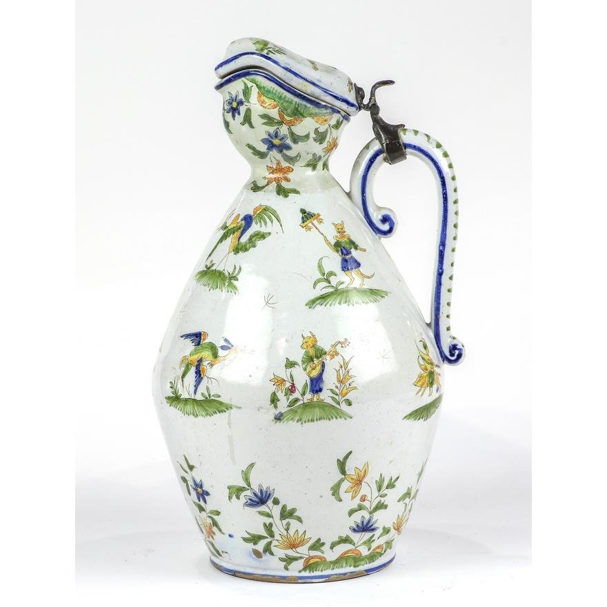 DA5-003: LATE 18TH CENTURY FRENCH FAIENCE EWER